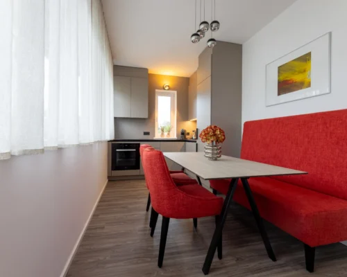 Nina Küche Esstisch hell